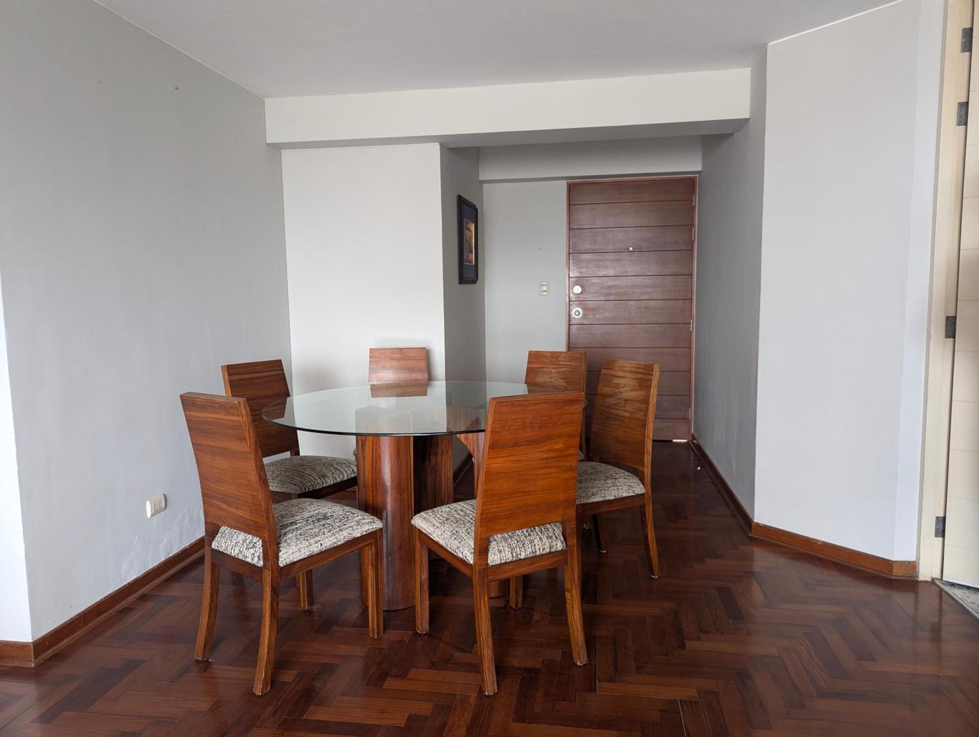Guernica Apartment *